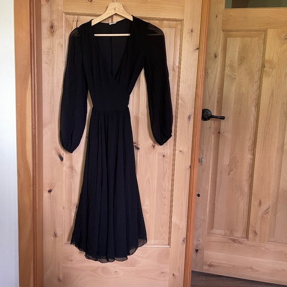 Wilfred 'Beaune' Pleated Wrap Dress Long Sleeve - Picture 3 of 5